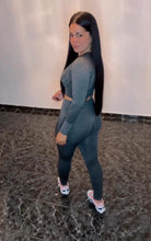 Load image into Gallery viewer, Long Sleeve