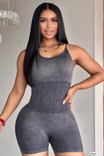 Load image into Gallery viewer, Dark gray Lucía 🌪️
